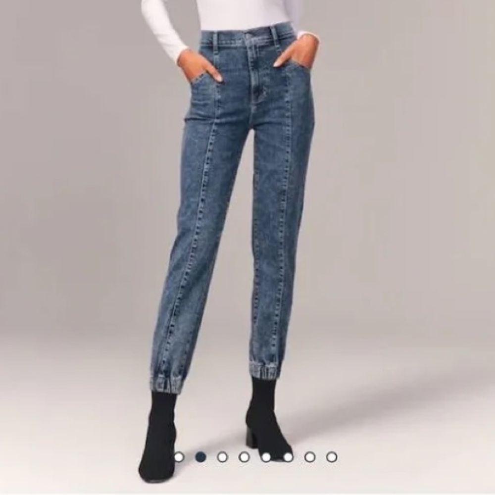 ABERCROMBIE high waisted jogger jeans, Size 27